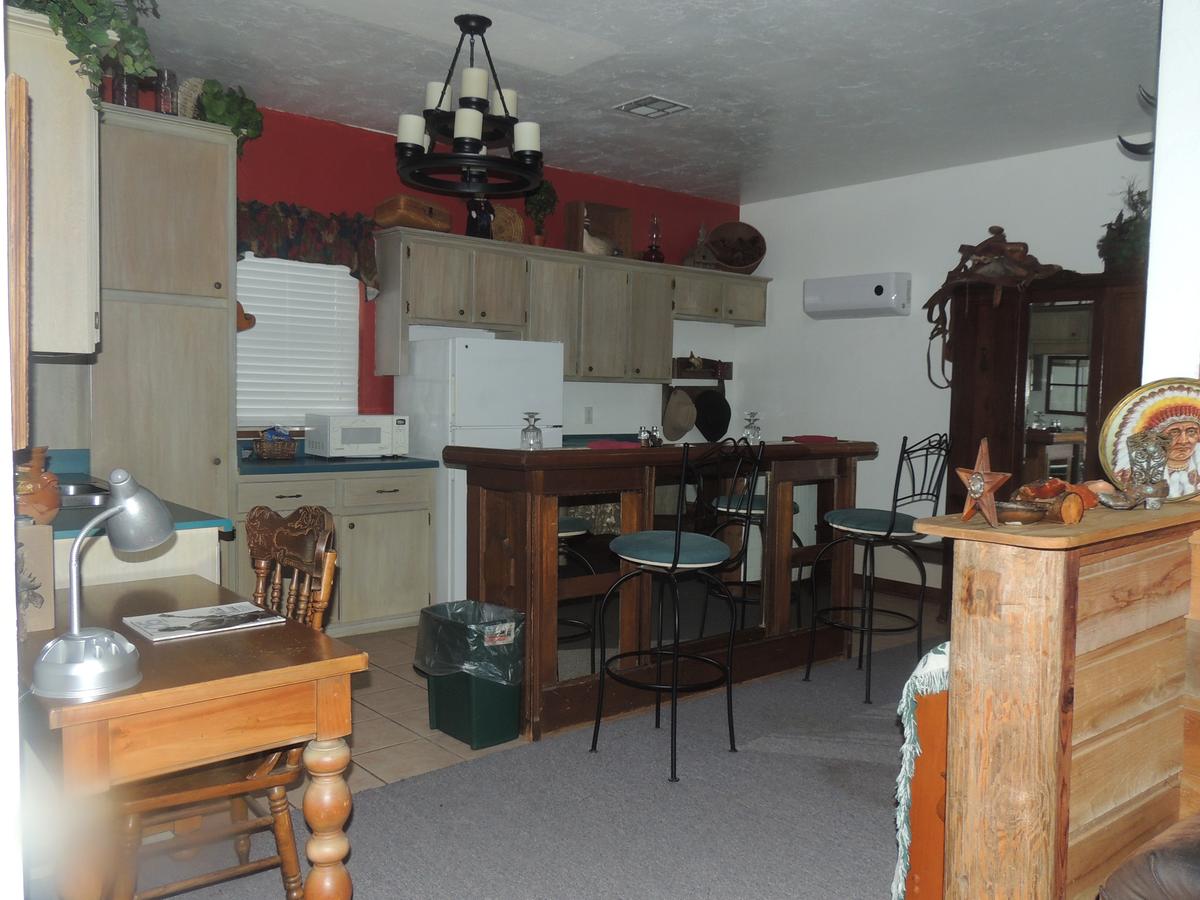 The Whispering Pines Inn - thumb 40