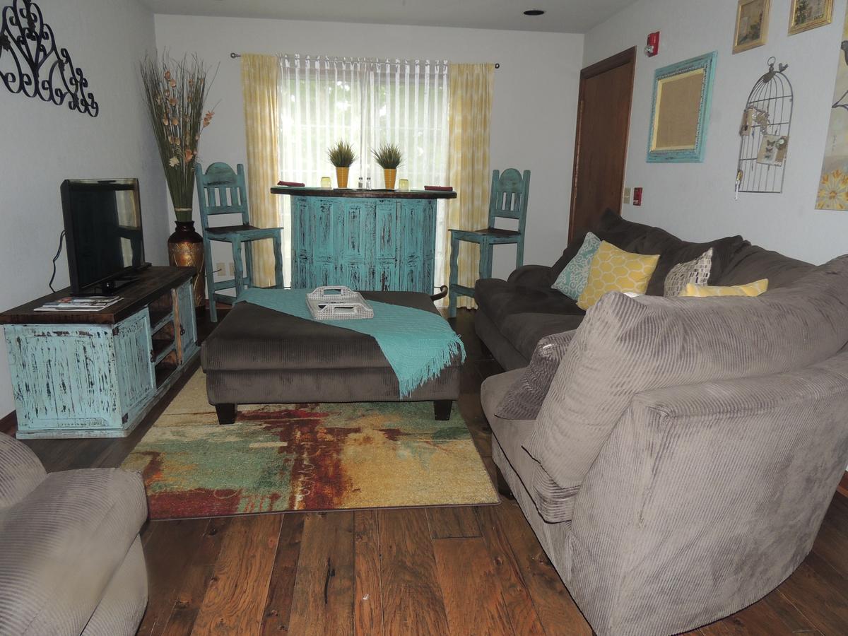 The Whispering Pines Inn - thumb 26