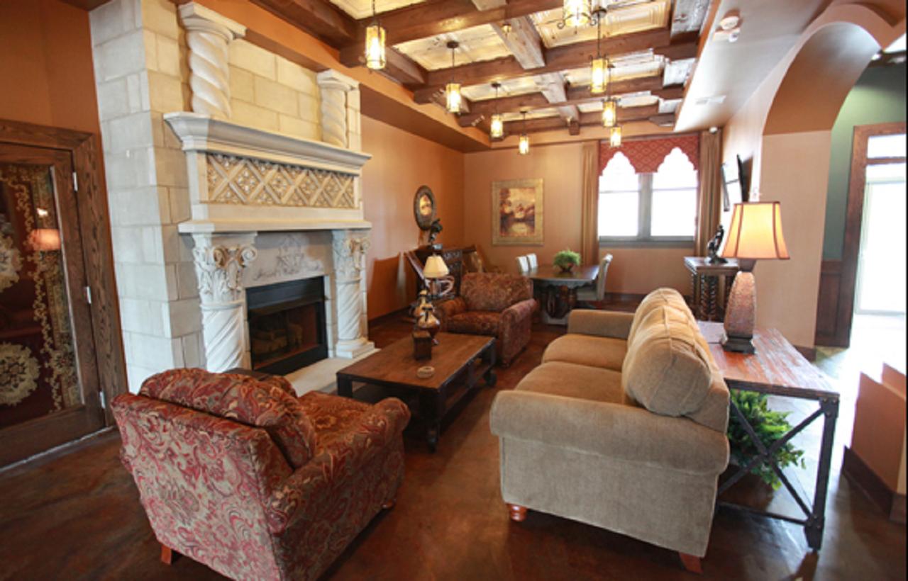 The Campbell Hotel - thumb 1