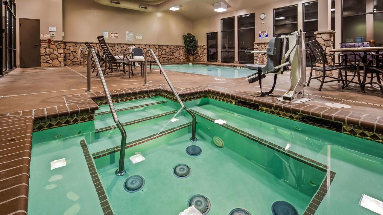 Best Western PLUS Cimarron Hotel & Suites - thumb 24
