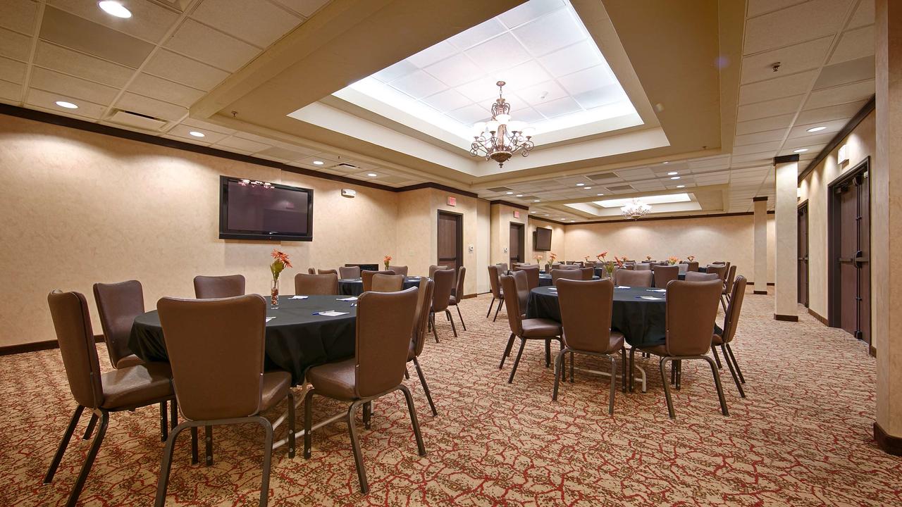 Best Western PLUS Cimarron Hotel & Suites - thumb 19
