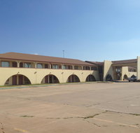 Hometown Inn and Suites Elk City - Tourism Bookings