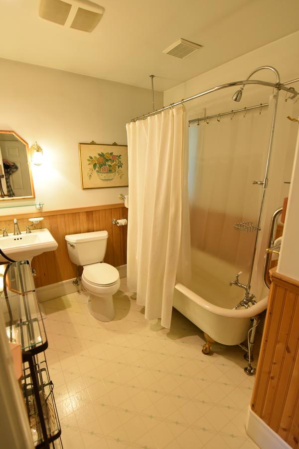 Otter's Pond Bed And Breakfast - thumb 22