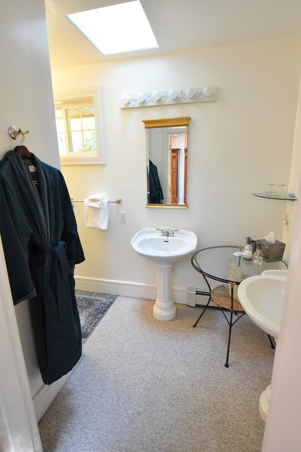 Otter's Pond Bed And Breakfast - thumb 19