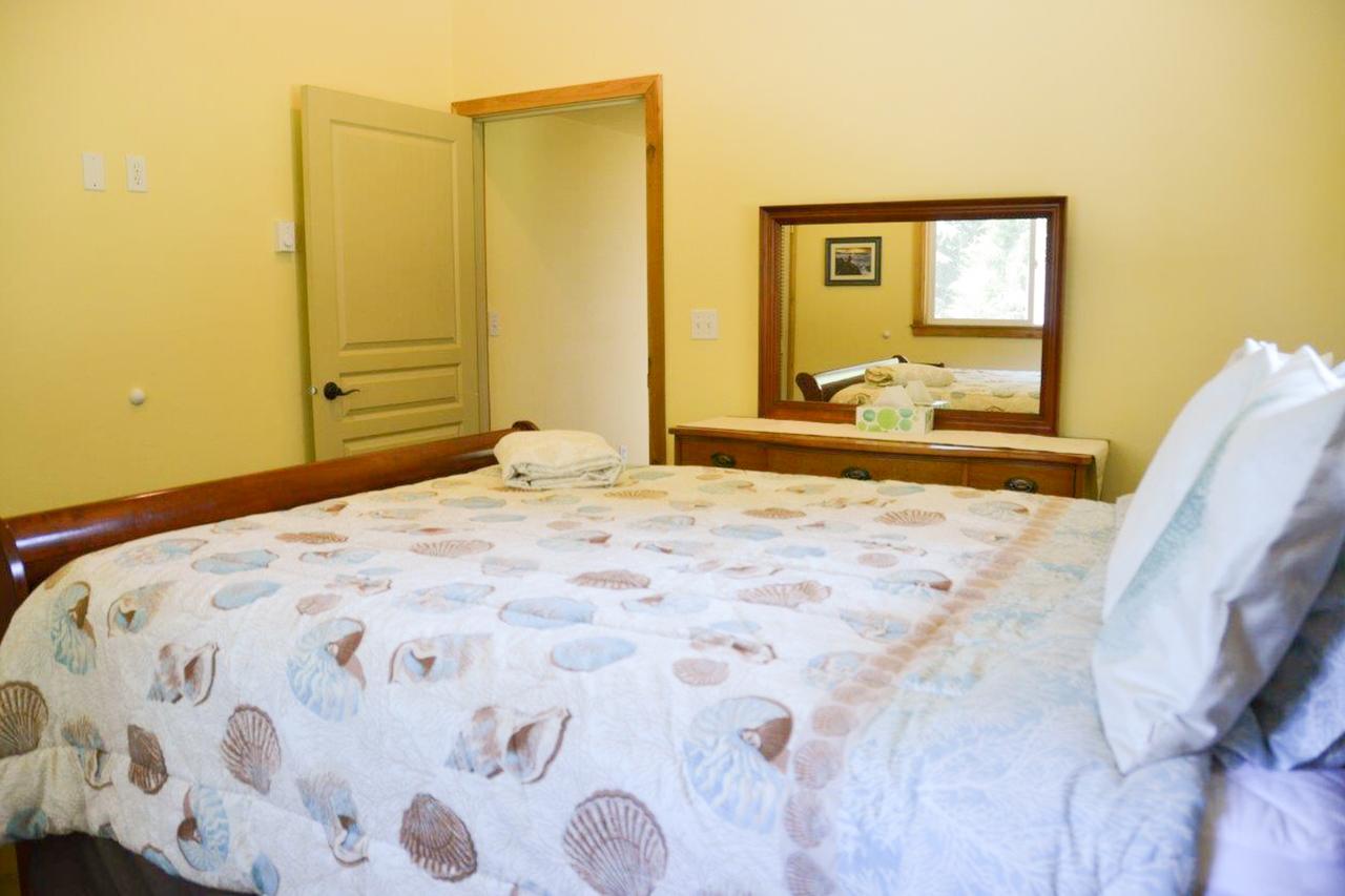 Obstruction Pass Cottage - thumb 27