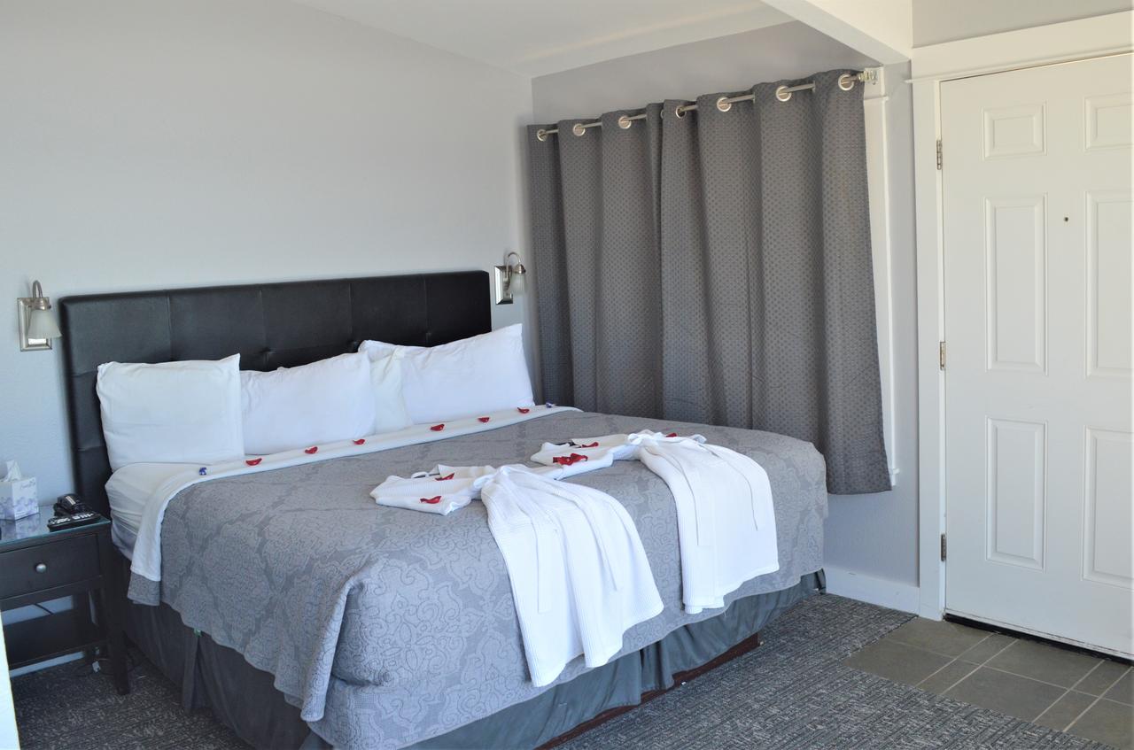 Beachfront Manor Hotel - thumb 9