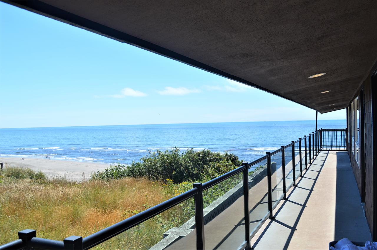 Beachfront Manor Hotel - thumb 25