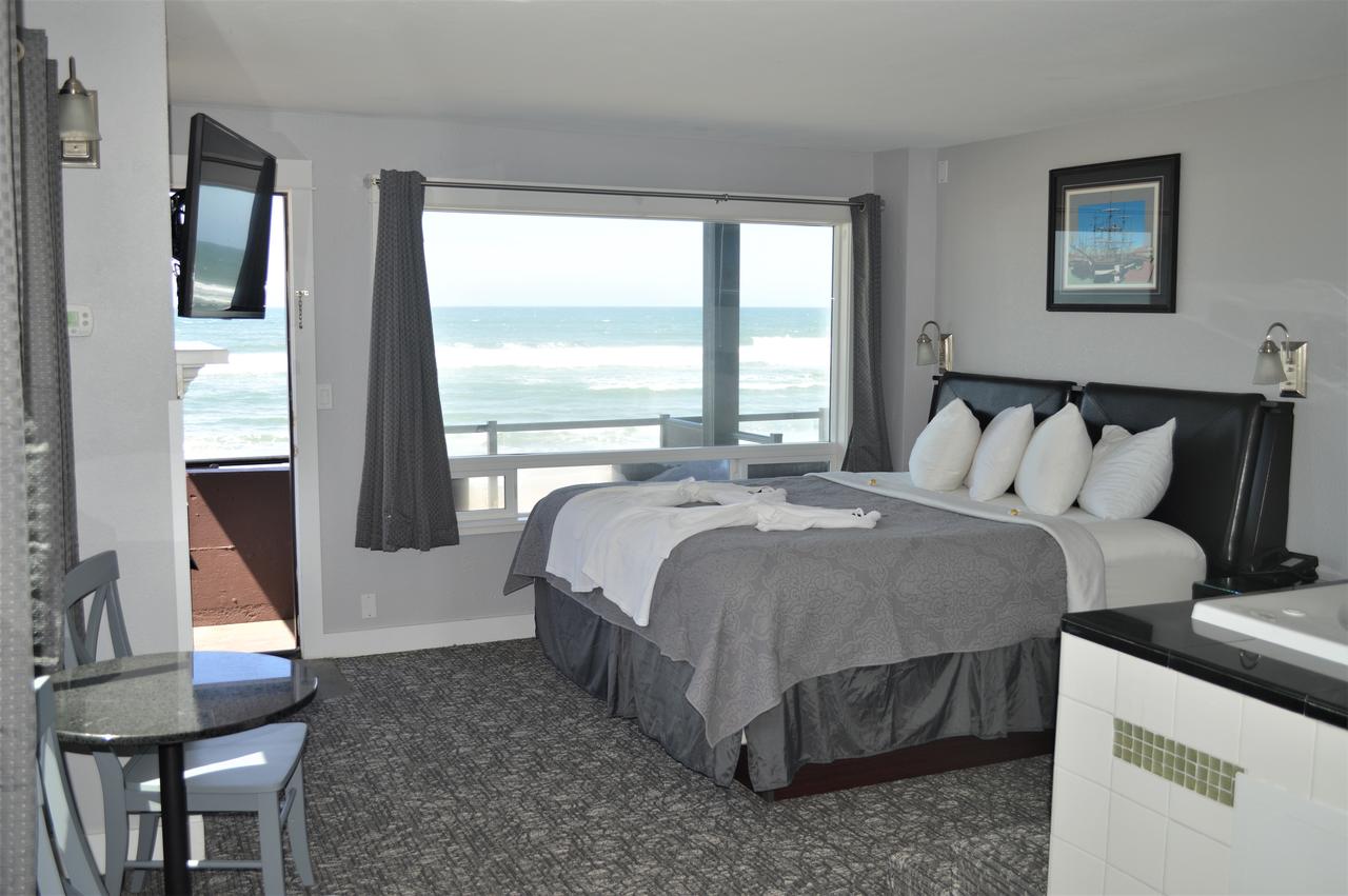 Beachfront Manor Hotel - thumb 4