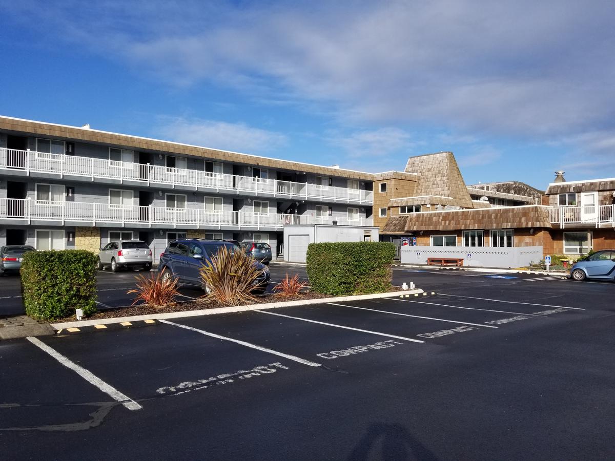 Pacific View Lodging Inc. - thumb 4