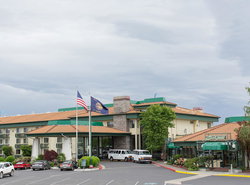 Rogue Regency Inn & Suites