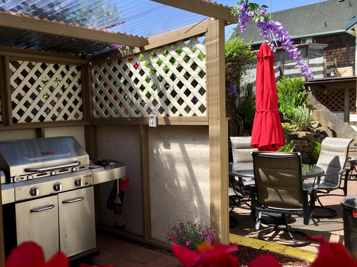 The Tradewinds Condo/Hotel - thumb 4