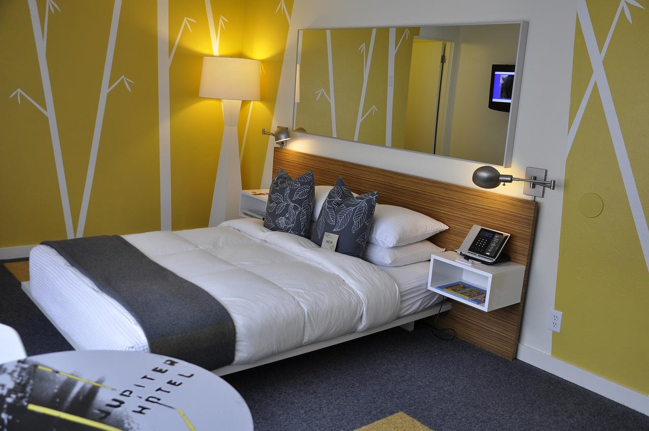 Jupiter Hotel - thumb 8