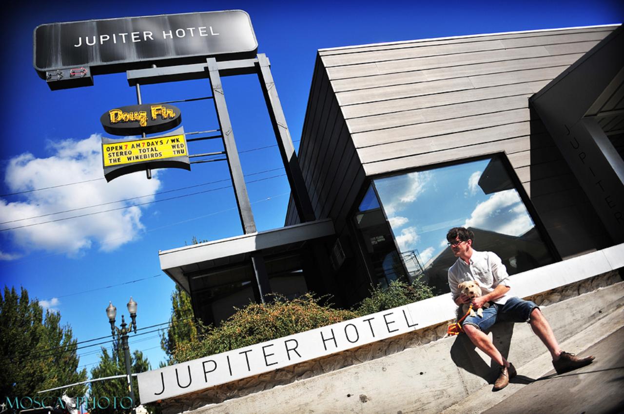 Jupiter Hotel - thumb 5
