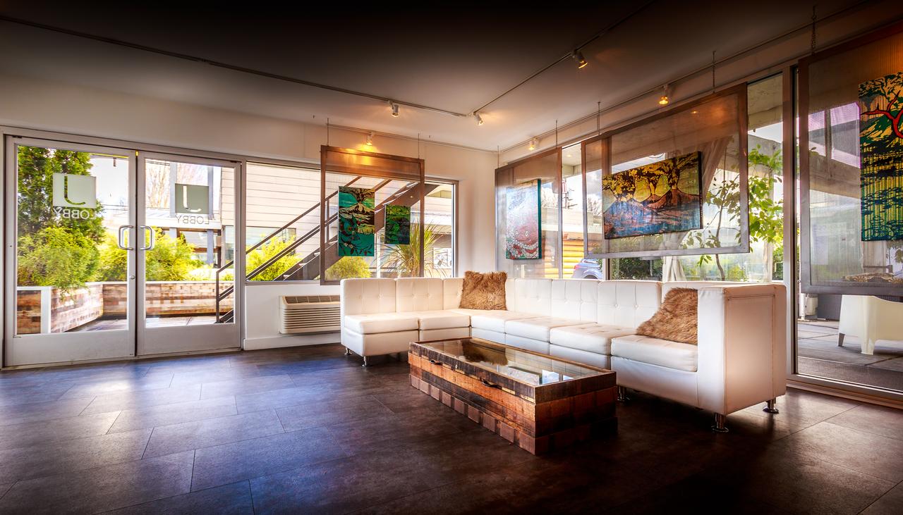 Jupiter Hotel - thumb 17