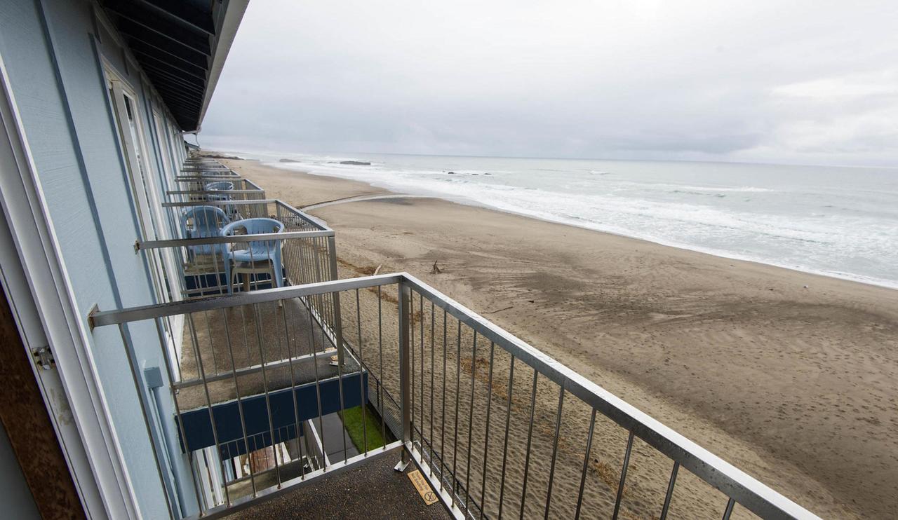 Sandcastle Beachfront Motel - thumb 44