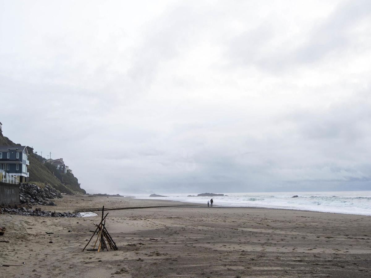 Sandcastle Beachfront Motel - thumb 3