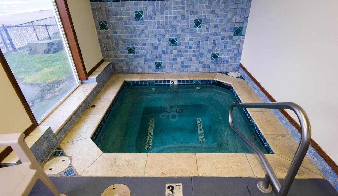 Sandcastle Beachfront Motel - thumb 2