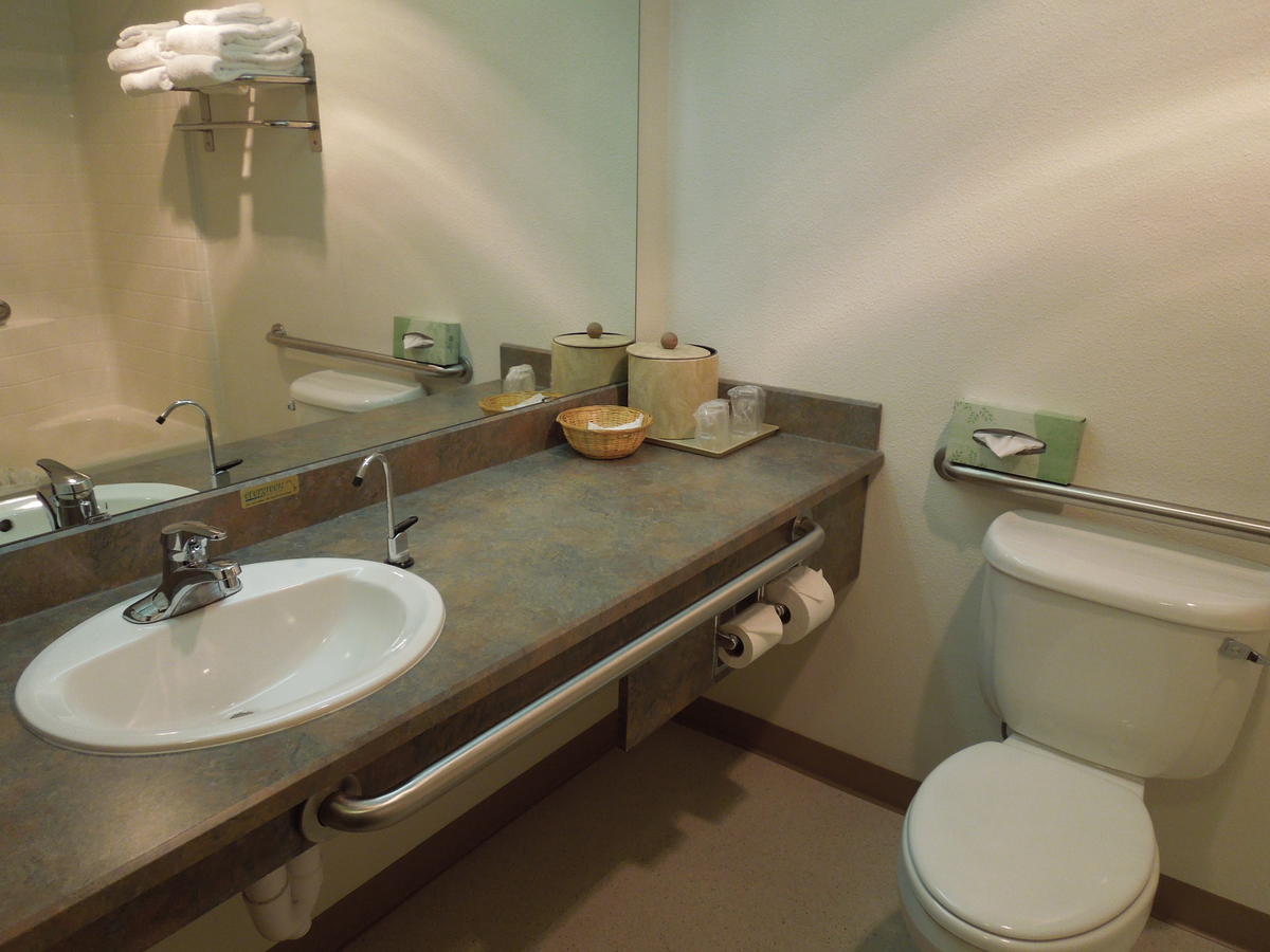 America's Best Inn Lincoln City - thumb 12