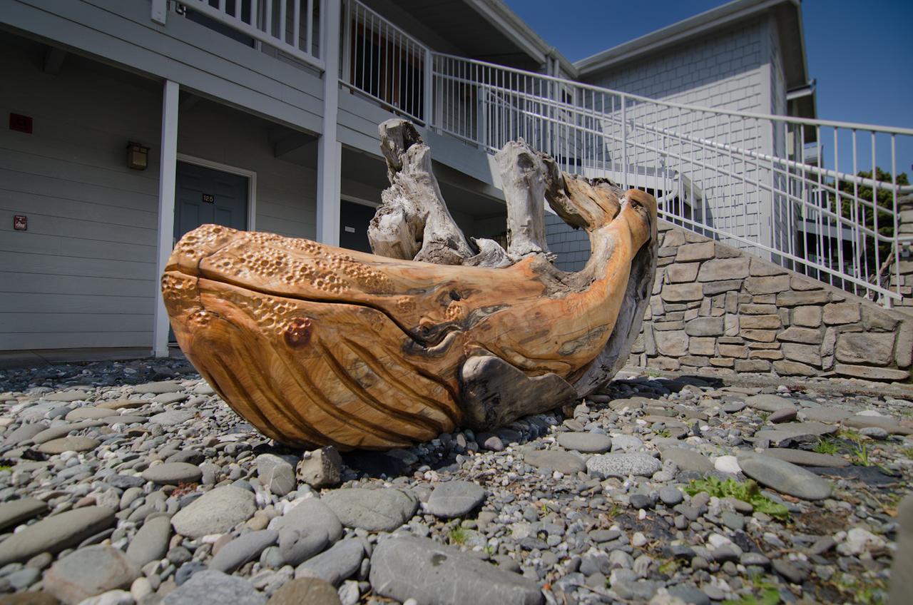 Pacific Reef Hotel & Light Show - thumb 32