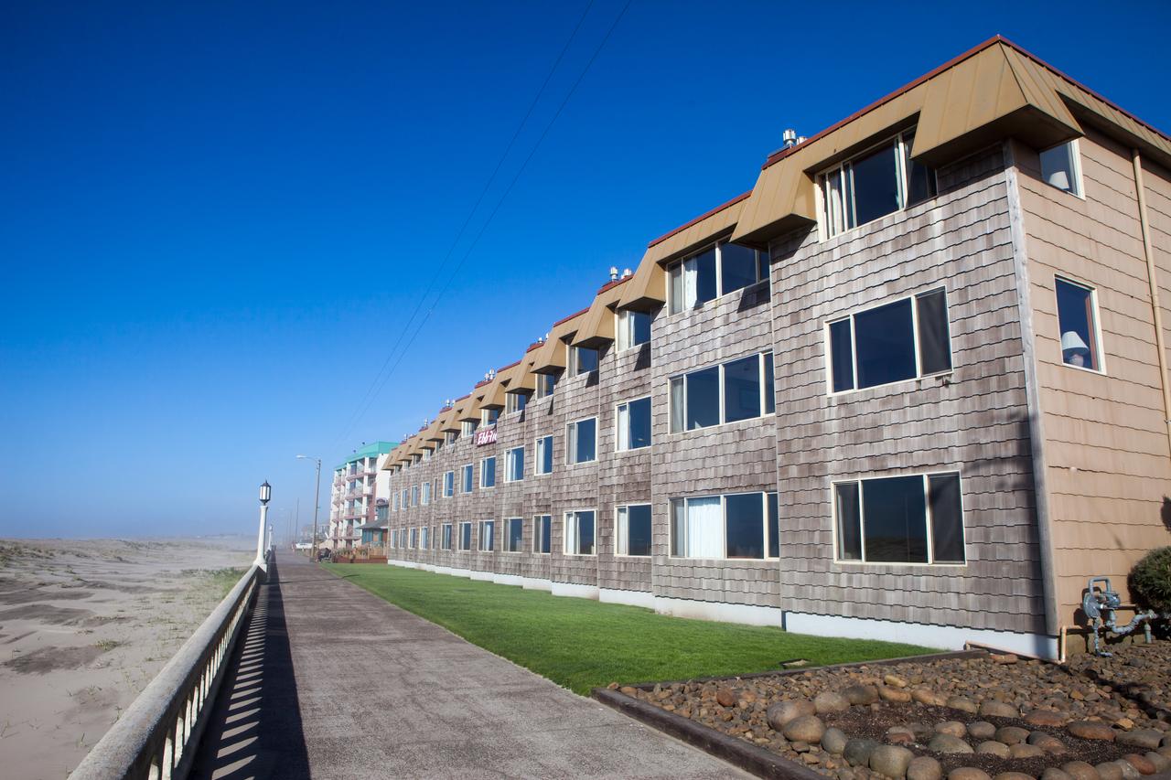 Ebb Tide Oceanfront Inn - thumb 1