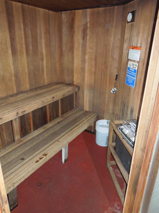 Ebb Tide Oceanfront Inn - thumb 11