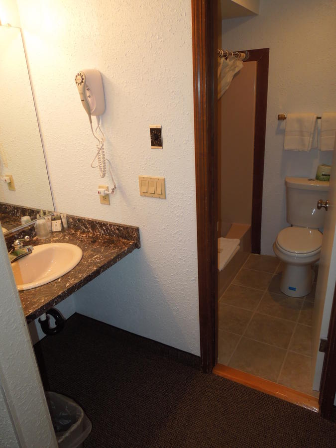 Ebb Tide Oceanfront Inn - thumb 25