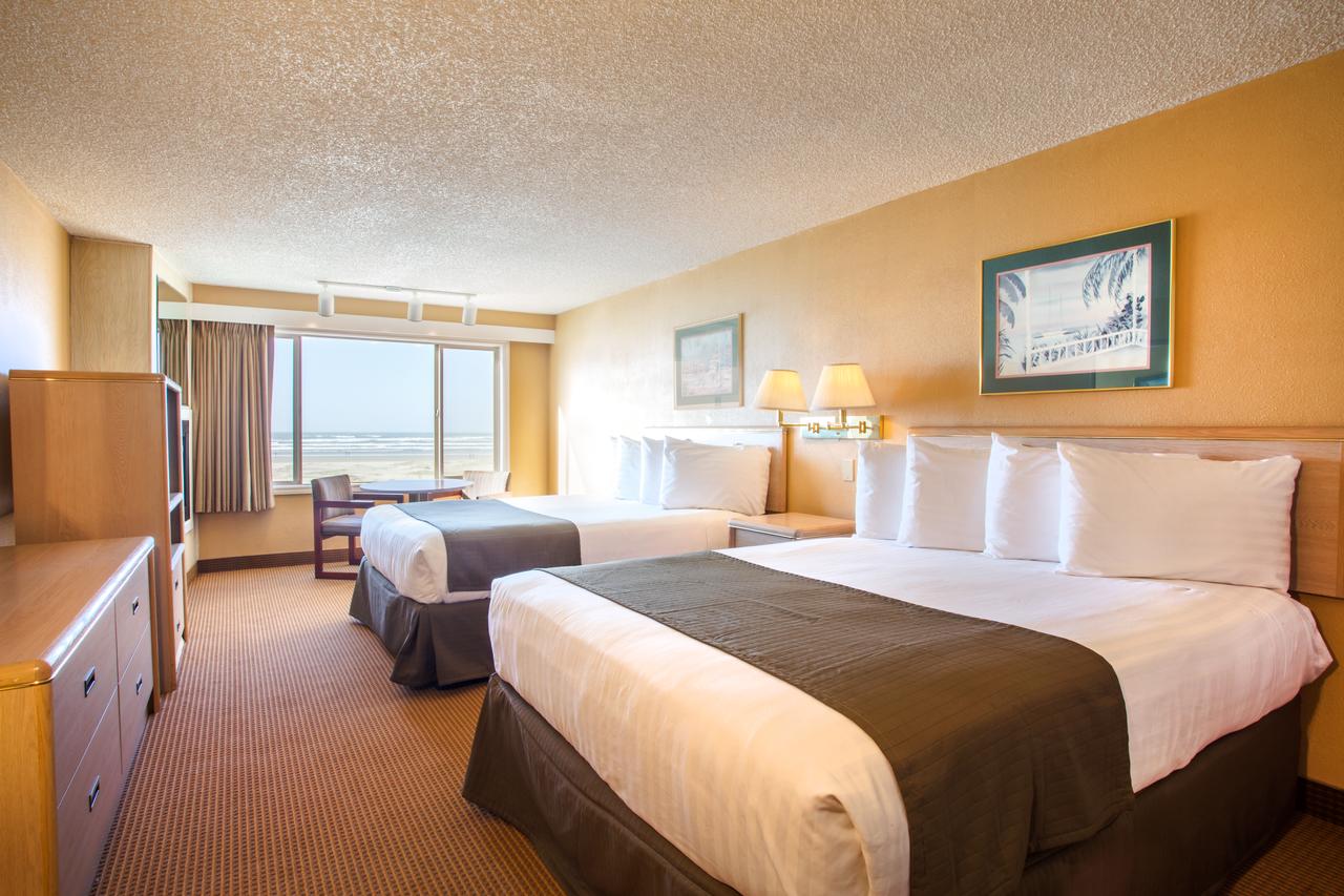 Ebb Tide Oceanfront Inn - thumb 32