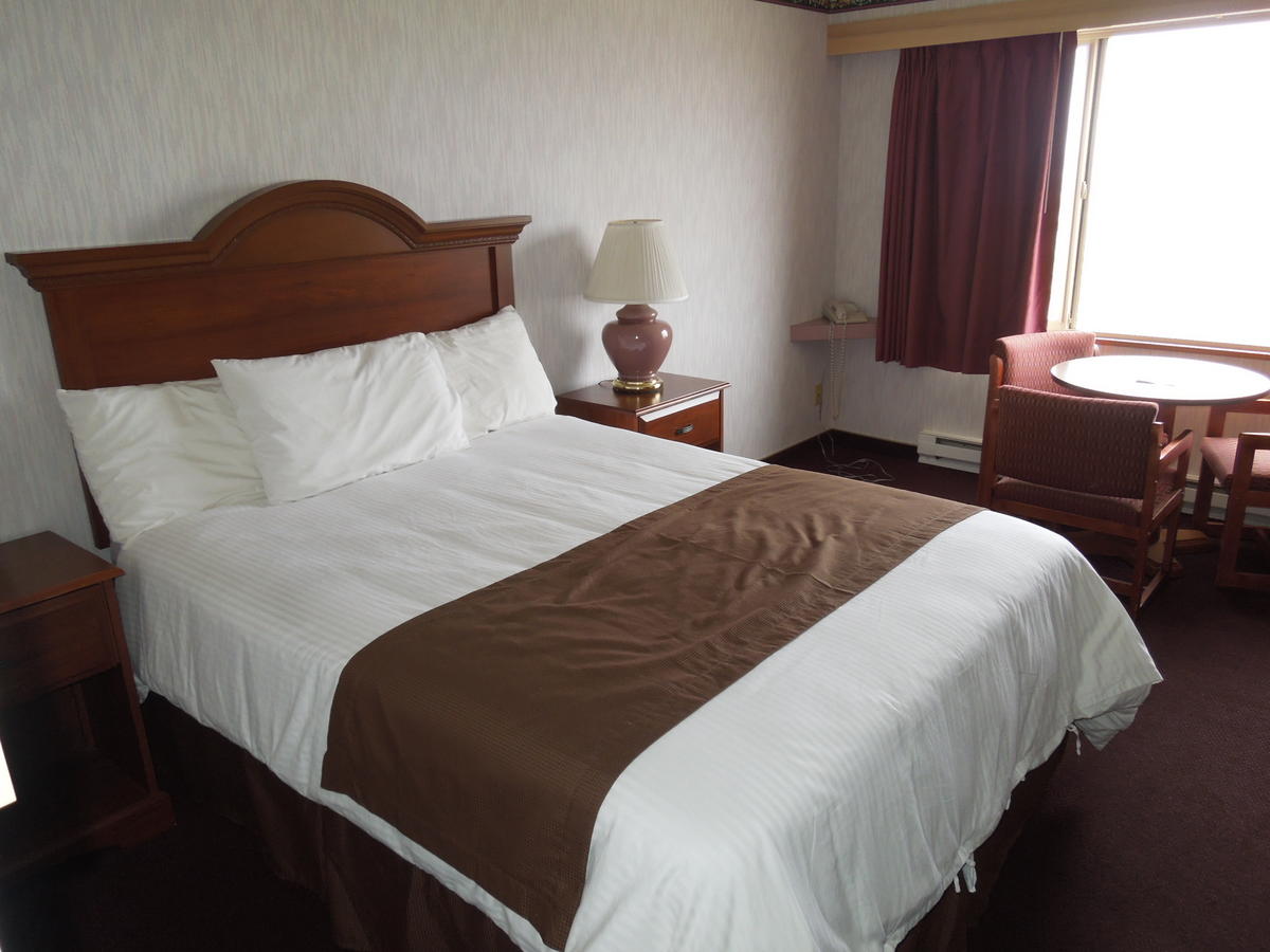 Ebb Tide Oceanfront Inn - thumb 24