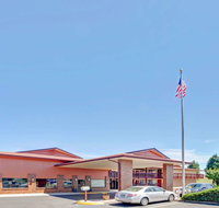 Super 8 by Wyndham Albany - Hotels Santiago