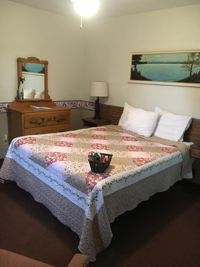 Lighthouse Inn - thumb 2
