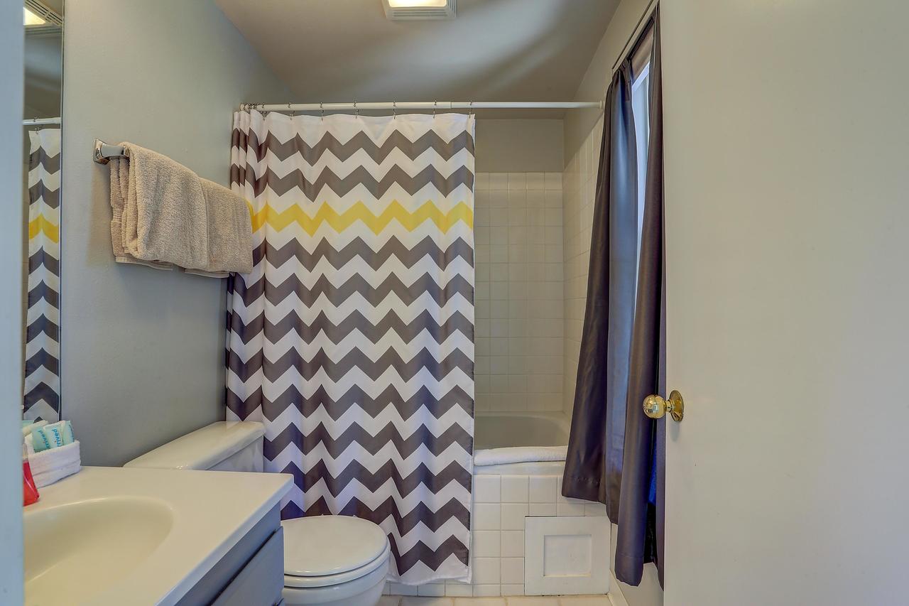 AlleyÃ¢Â€Â™s 22-River Vw-AC-1BR/2BA - thumb 7