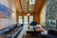 2 Pioneer-AC-Hot Tub-3BR/2BA Tourism Bookings