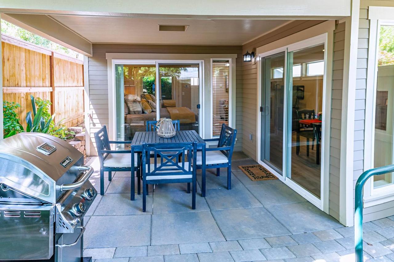 'C' Street Station - Short Walk To OSF - thumb 4