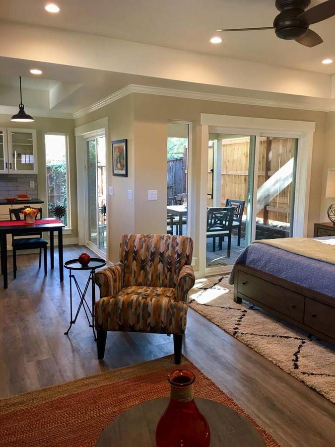 'C' Street Station - Short Walk To OSF - thumb 16