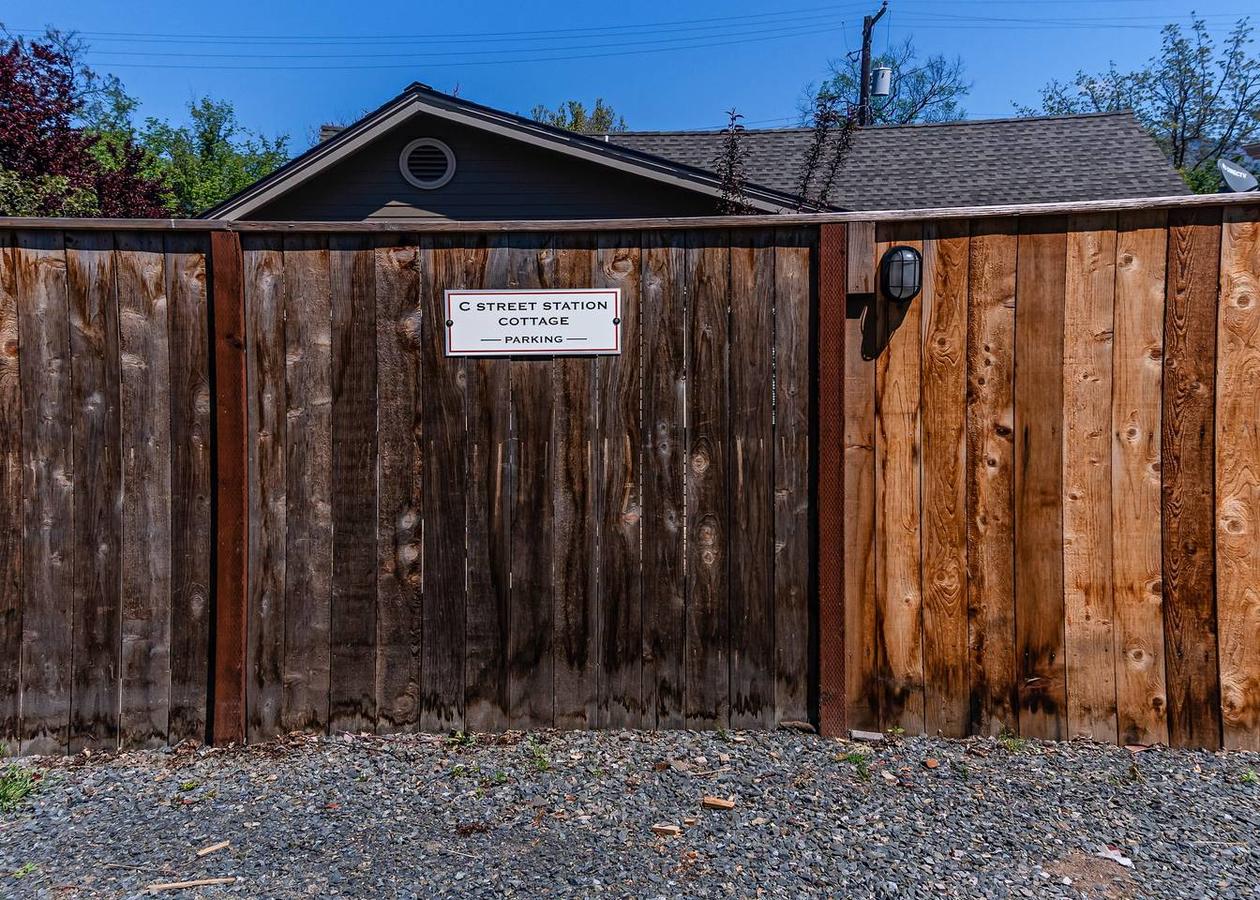 'C' Street Station - Short Walk To OSF - thumb 6