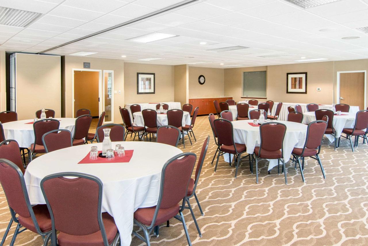 Comfort Suites Linn County Fairground And Expo - thumb 16