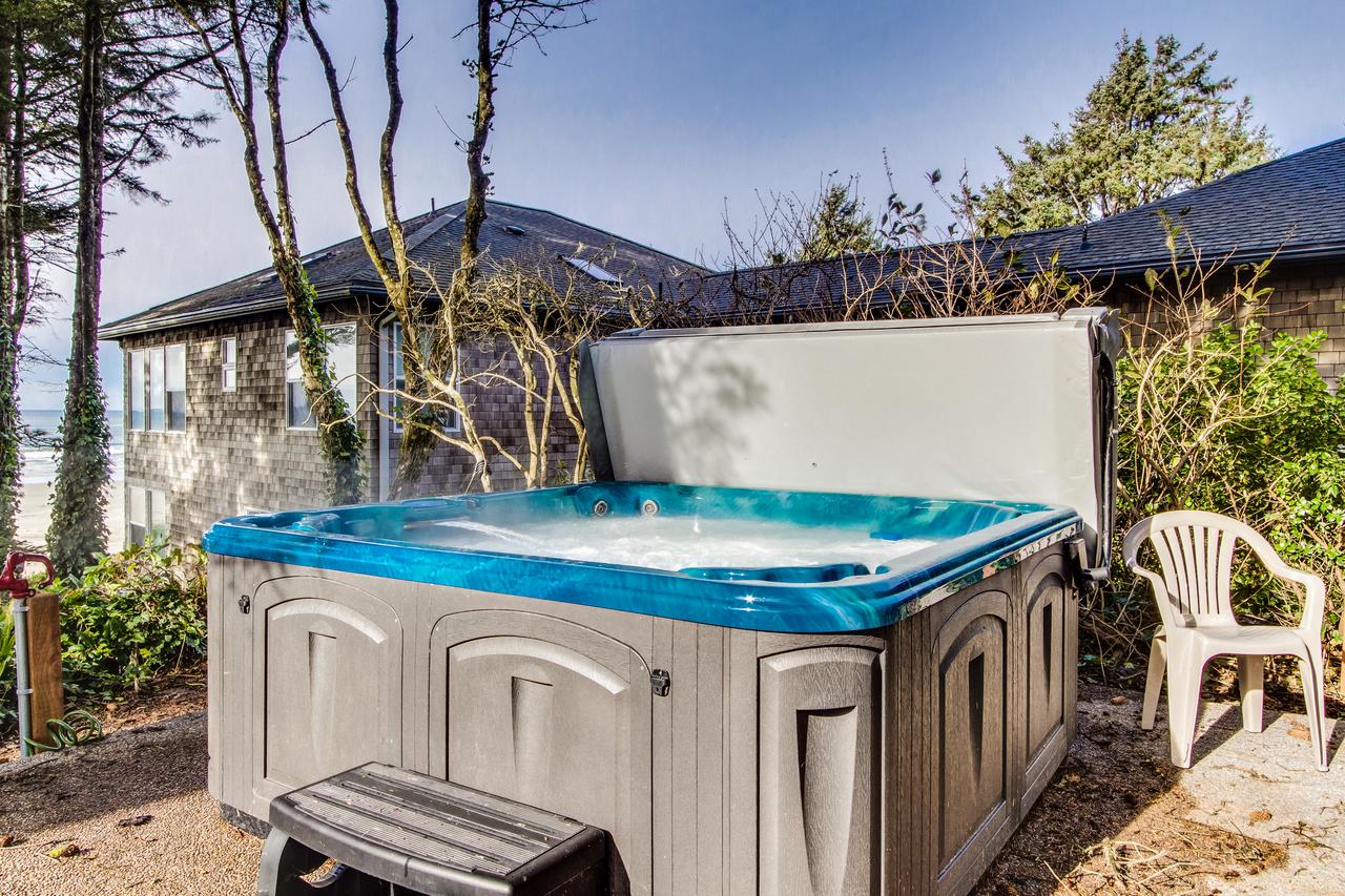 Agate Beach Oceanview Suite B - thumb 1