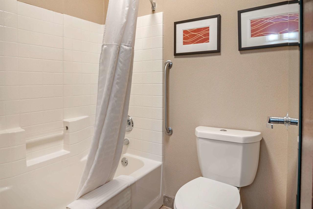 Comfort Inn & Suites Salem - thumb 19