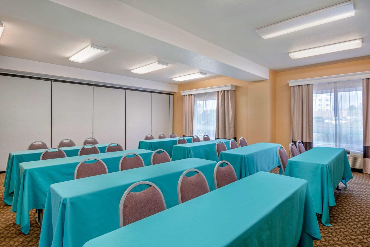 Comfort Inn & Suites Salem - thumb 9