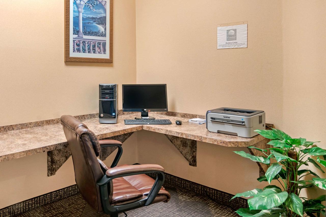 Comfort Inn & Suites Salem - thumb 12