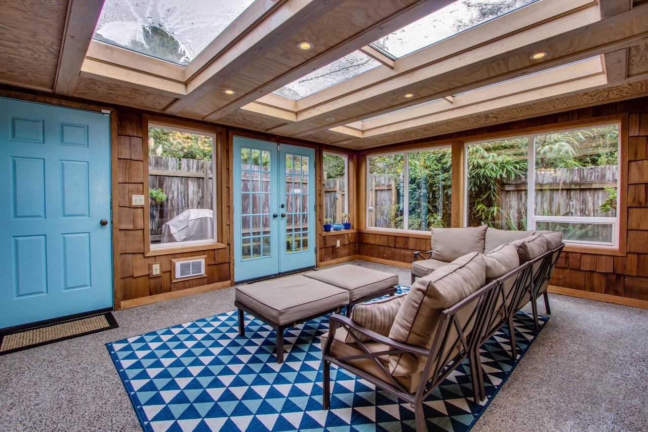 Agate Beach Oceanfront Suite A - thumb 5