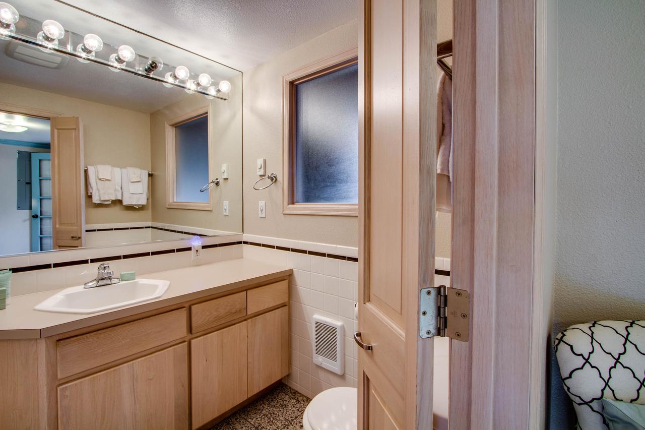 Agate Beach Oceanfront Suite A - thumb 33