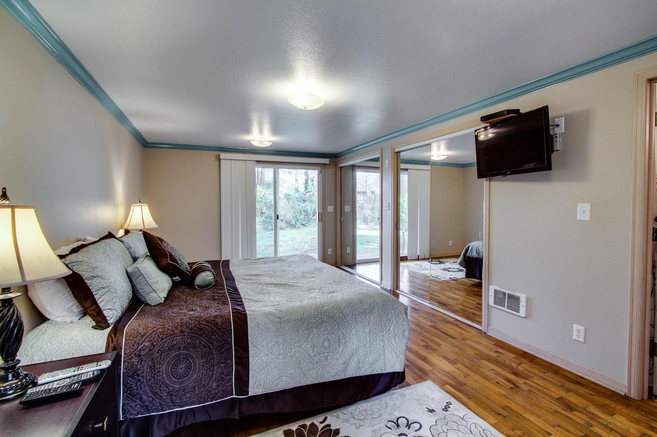 Agate Beach Oceanfront Suite A - thumb 27