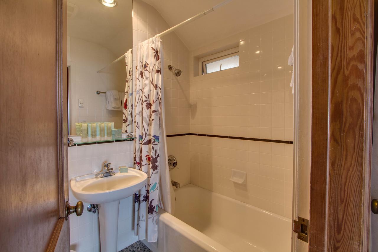 Agate Beach Oceanfront Suite A - thumb 30