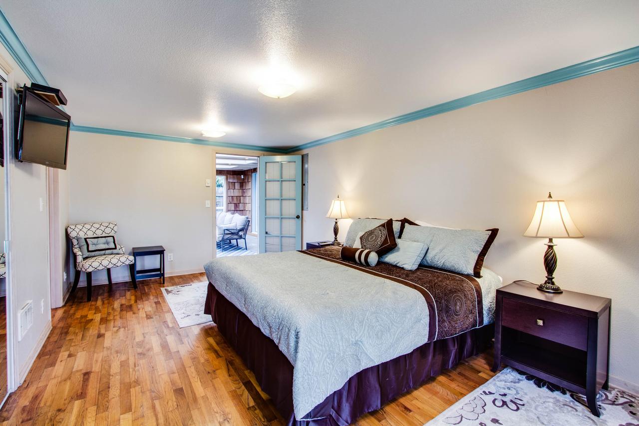 Agate Beach Oceanfront Suite A - thumb 29