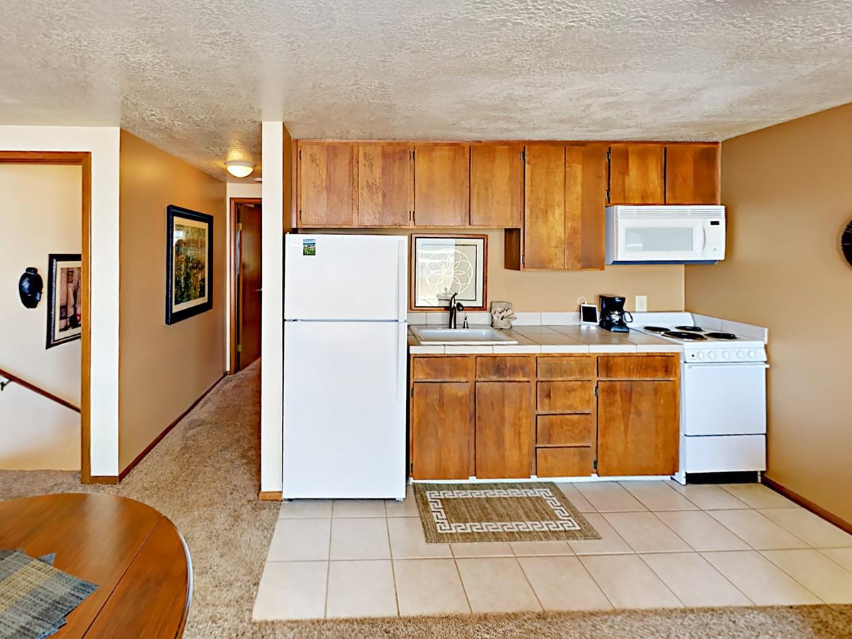 645 N Pacific St Townhouse Unit B - thumb 9