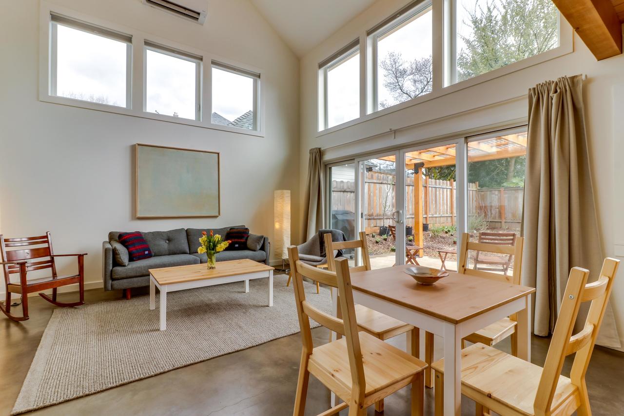 Alberta Abode - thumb 19