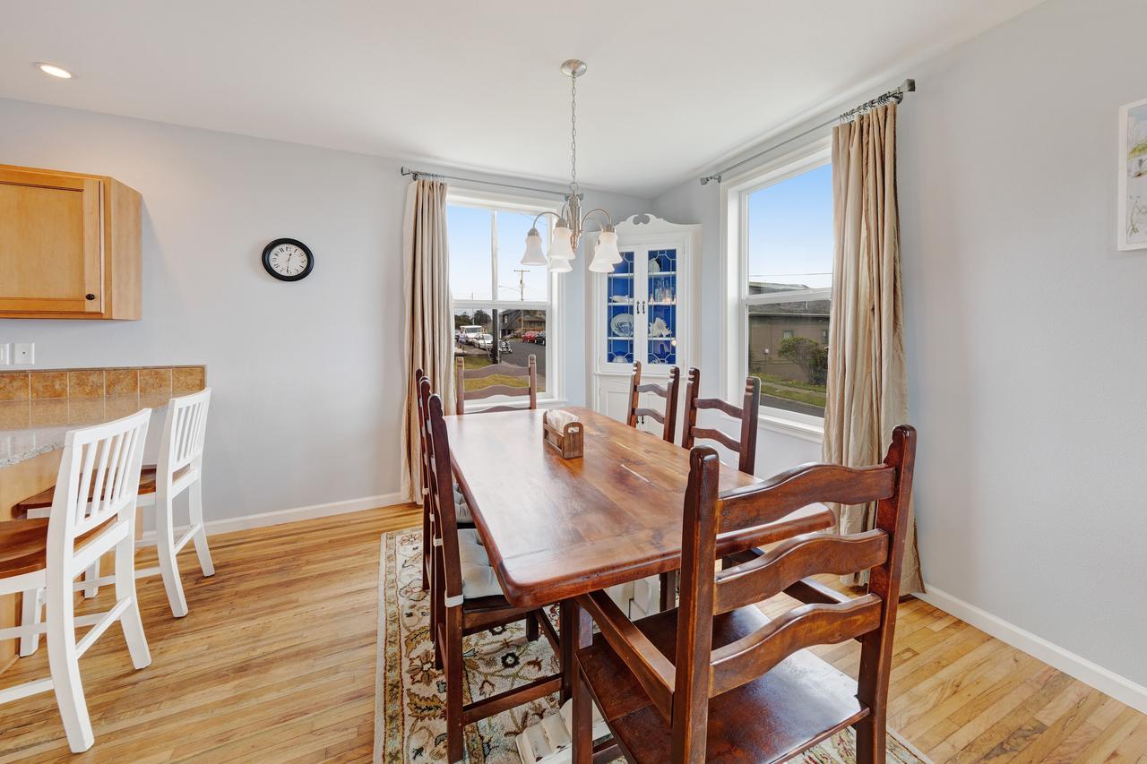 3 Bed 2 Bath Vacation Home In Newport - thumb 18