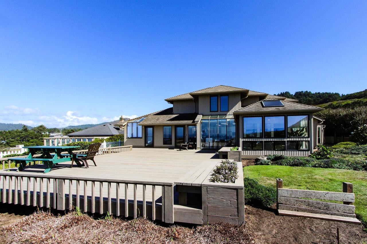 Yaquina Lighthouse Home - thumb 1