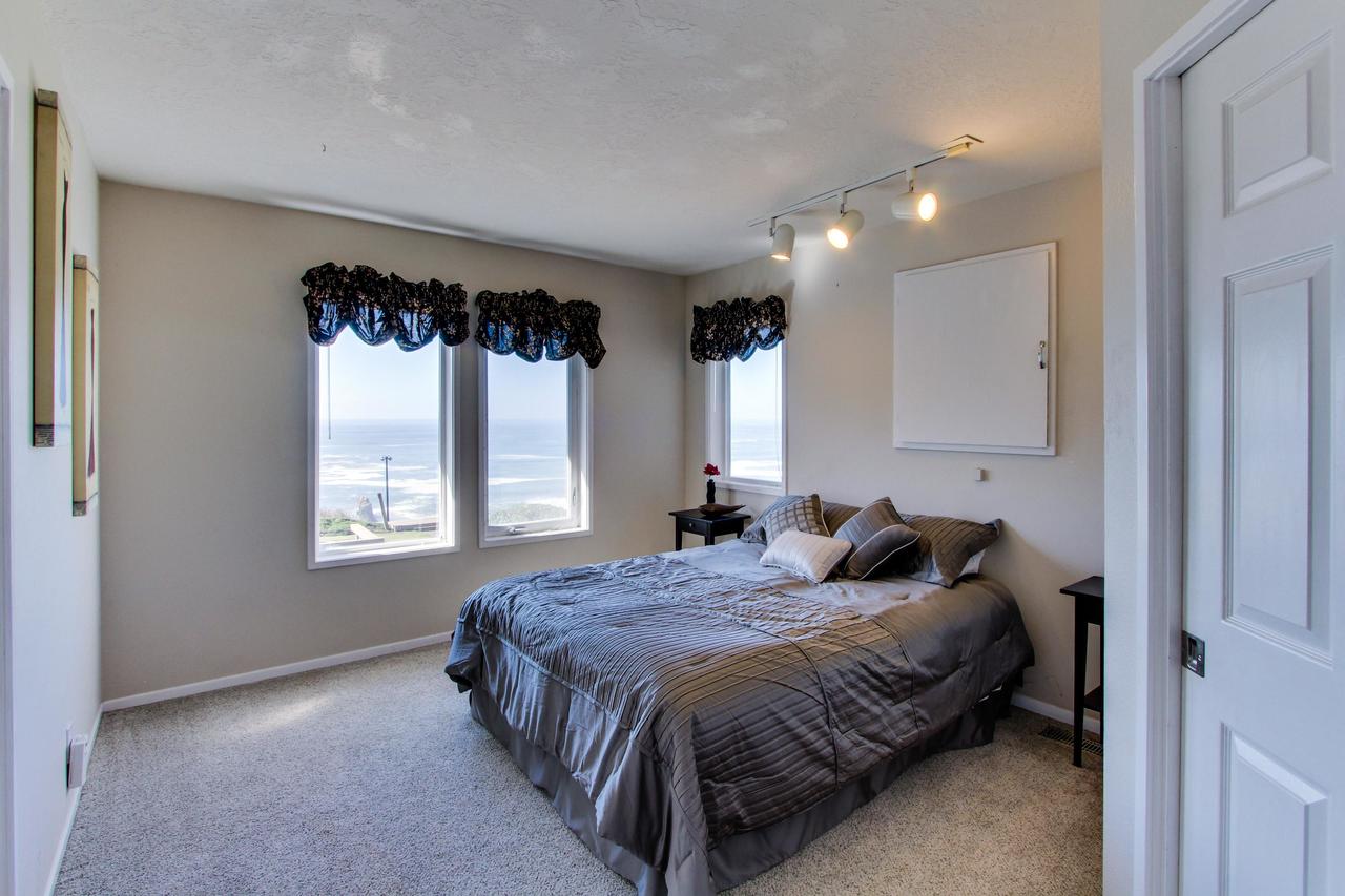 Yaquina Lighthouse Home - thumb 39